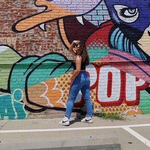 Meet your Posher, Daniella